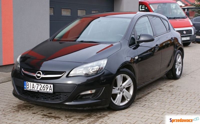 Opel Astra 2013,  1.7 diesel - Na sprzedaż za 27 900 zł - Białystok