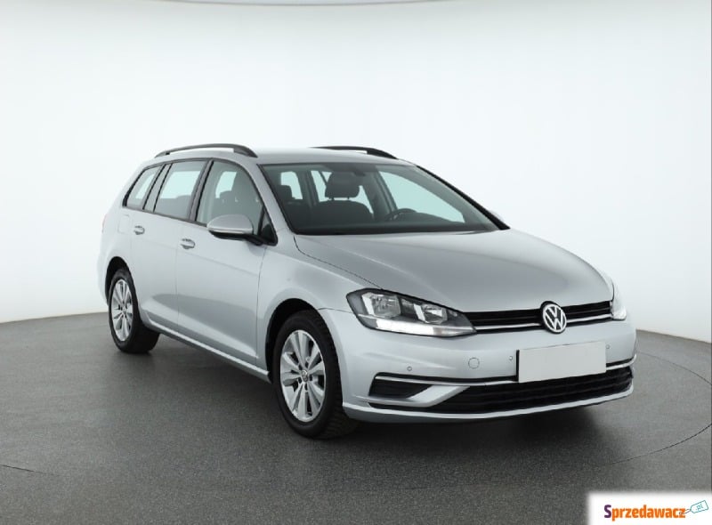 Volkswagen Golf  Kombi 2019,  1.6 diesel - Na sprzedaż za 42 275 zł - Piaseczno