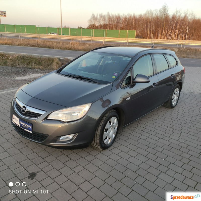 Opel Astra 2012,  1.7 diesel - Na sprzedaż za 22 800 zł - Lipówki