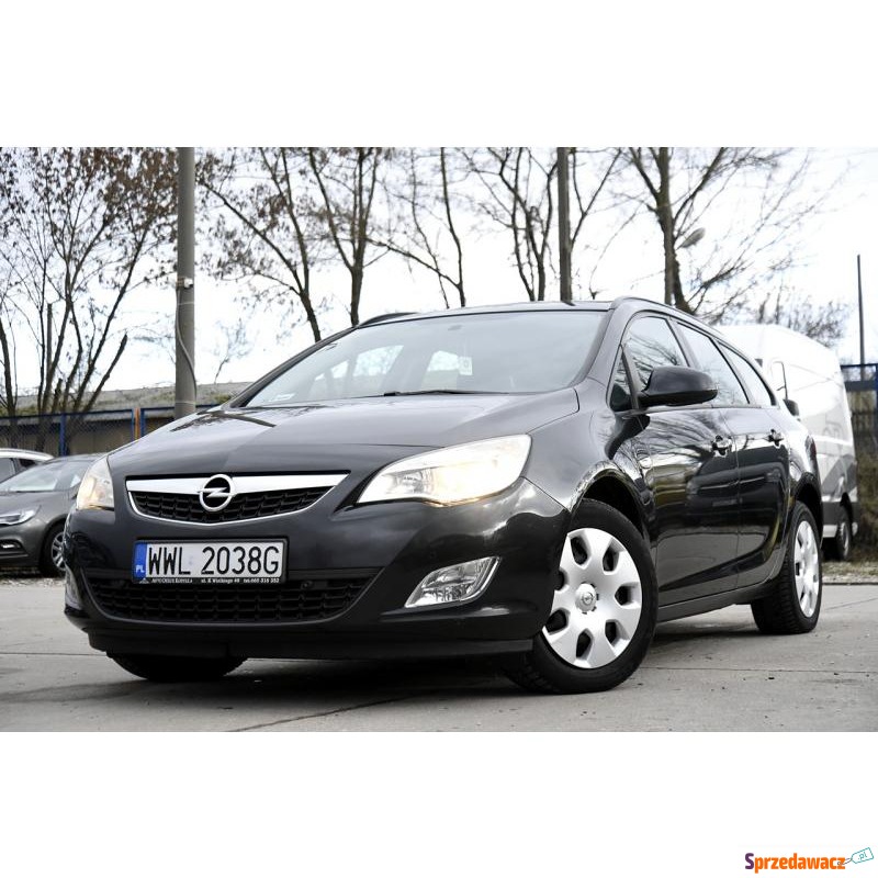 Opel Astra  Kombi 2012,  1.4 benzyna - Na sprzedaż za 22 999 zł - Warszawa