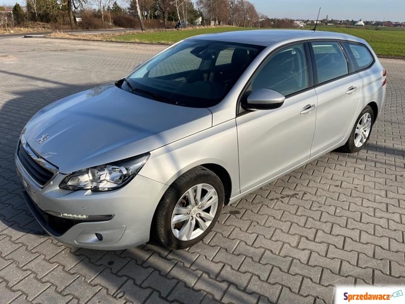 Peugeot 308  Kombi 2015,  1.2 benzyna - Na sprzedaż za 31 900 zł - Chojnice