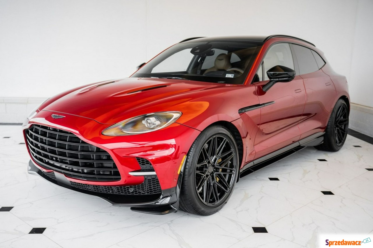 Aston Martin DBX 2023
