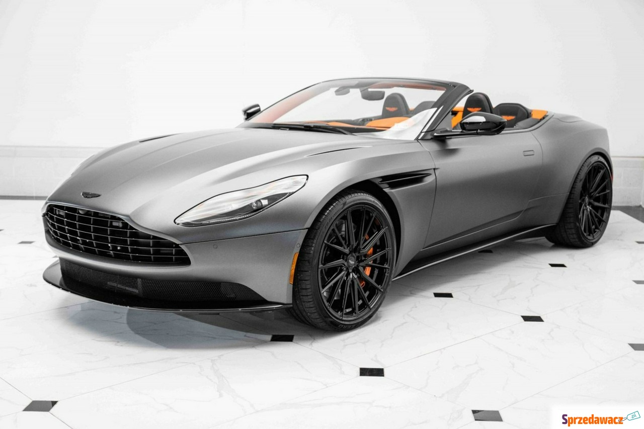 Aston Martin V12 Vantage 2023