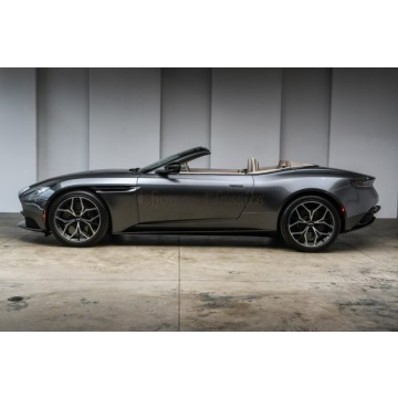 Aston Martin   Kabriolet 2019,  5.2 benzyna, automat - Na sprzedaż za 329 640 zł - Katowice - zdjęcie 5