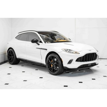 Aston Martin DBX  SUV 2021,  4.0 benzyna, automat - Na sprzedaż za 440 340 zł - Katowice - zdjęcie 3