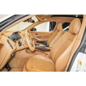 Aston Martin DBX  SUV 2021,  4.0 benzyna, automat - Na sprzedaż za 440 340 zł - Katowice - zdjęcie 9