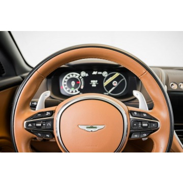 Aston Martin DBX  SUV 2023,  4.0 benzyna, automat - Na sprzedaż za 661 740 zł - Katowice - zdjęcie 7