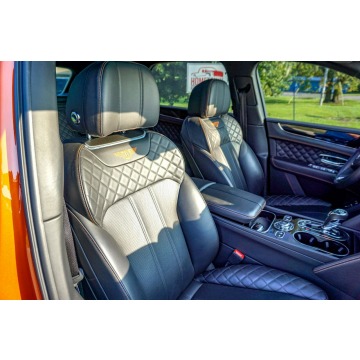 Bentley Bentayga  SUV 2017,  6.0 benzyna, automat - Na sprzedaż za 252 150 zł - Katowice - zdjęcie 8