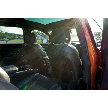 Bentley Bentayga  SUV 2017,  6.0 benzyna, automat - Na sprzedaż za 252 150 zł - Katowice - zdjęcie 10