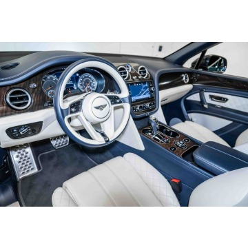 Bentley Bentayga  SUV 2019,  4.0 benzyna, automat - Na sprzedaż za 308 730 zł - Katowice - zdjęcie 10