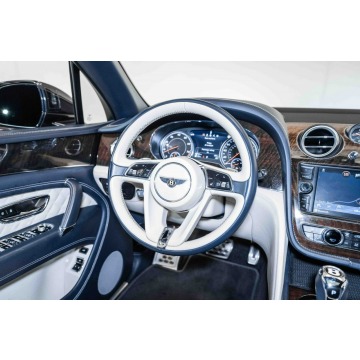 Bentley Bentayga  SUV 2019,  4.0 benzyna, automat - Na sprzedaż za 308 730 zł - Katowice - zdjęcie 9