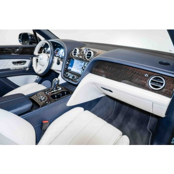 Bentley Bentayga  SUV 2019,  4.0 benzyna, automat - Na sprzedaż za 308 730 zł - Katowice - zdjęcie 12
