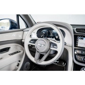 Bentley Bentayga  SUV 2023,  4.0 benzyna, automat - Na sprzedaż za 1 008 600 zł - Katowice - zdjęcie 10