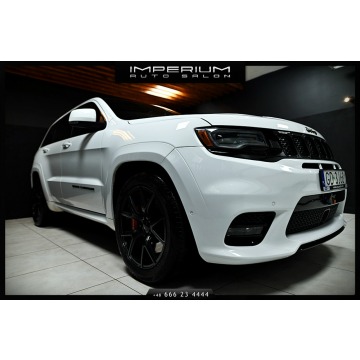 Jeep Grand Cherokee  SUV 2017,  6.4 benzyna, automat - Na sprzedaż za 189 900 zł - Banino - zdjęcie 8