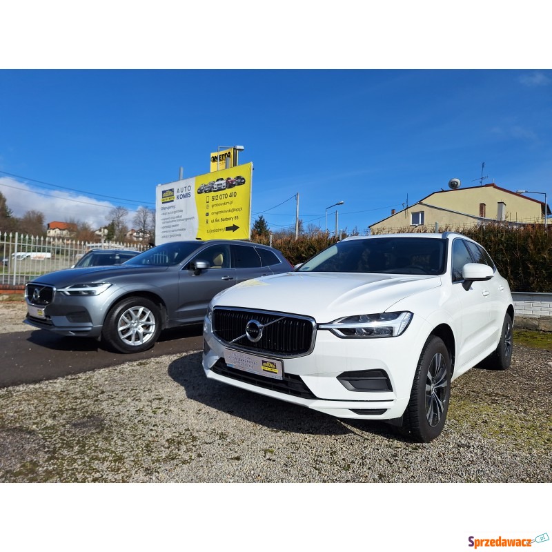 Volvo   SUV 2020,  2.0 benzyna - Na sprzedaż za 165 900 zł - Częstochowa
