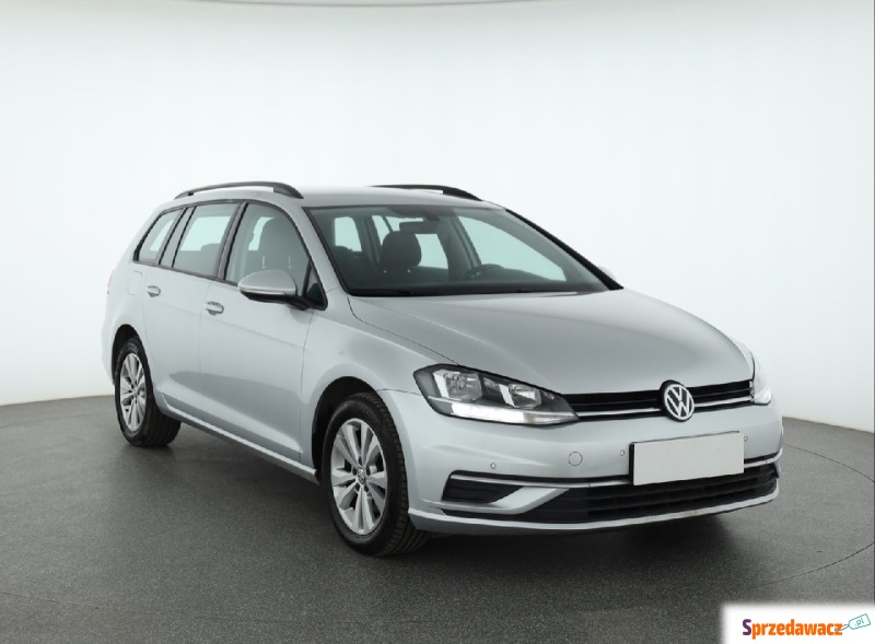 Volkswagen Golf  Kombi 2019,  1.6 diesel - Na sprzedaż za 41 462 zł - Piaseczno