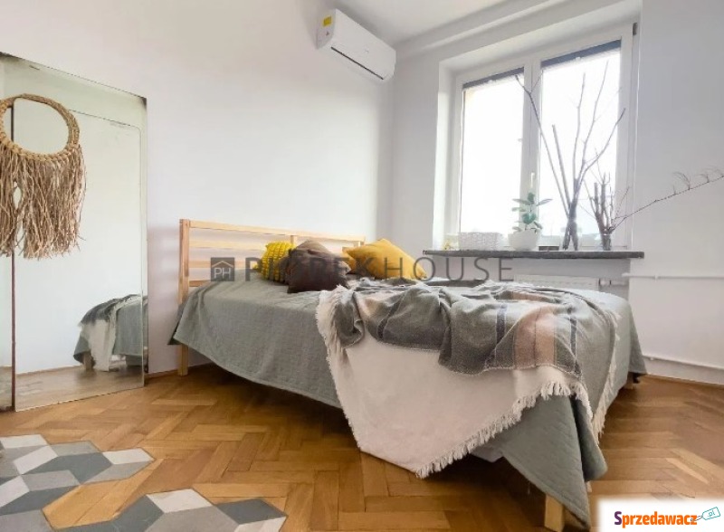 Mieszkanie trzypokojowe Warszawa - Praga-Południe,   38 m2 - Sprzedam