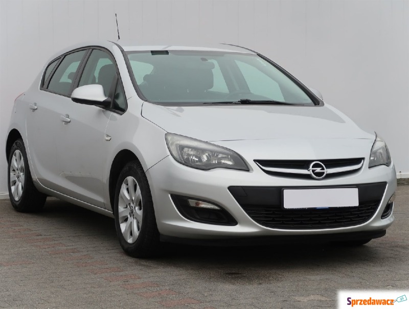 Opel Astra  Hatchback 2014,  1.6 benzyna - Na sprzedaż za 36 999 zł - Bielany Wrocławskie