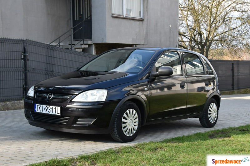 Opel Corsa  Hatchback 2004,  1.2 benzyna - Na sprzedaż za 6 900,00 zł - Piekoszów