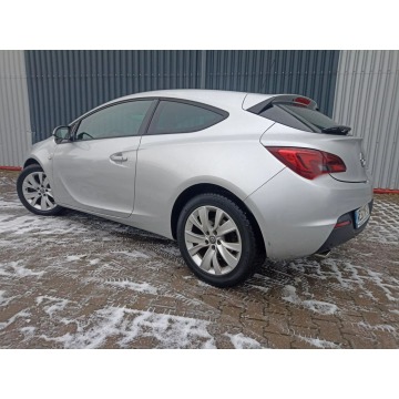 Opel Astra  Coupe/Sportowy 2012,  1.4 benzyna - Na sprzedaż za 32 700 zł - Kraków - zdjęcie 2