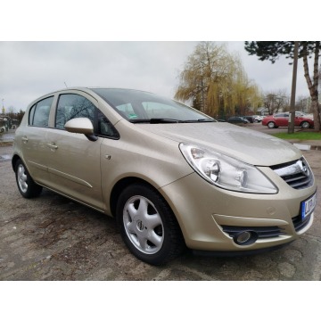 Opel Corsa - 5 drzwi 1,2 benz klima mały przebieg w cenie oplaty wszystkie