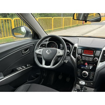 SsangYong Tivoli  SUV 2016,  1.6 diesel - Na sprzedaż za 41 999 zł - Gostyń - zdjęcie 9