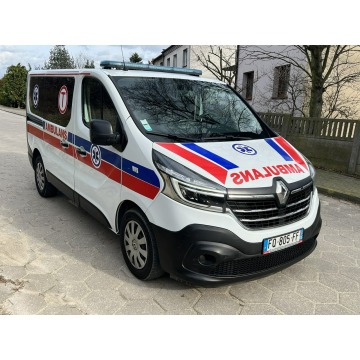 Renault Trafic karetka ambulans ambulance