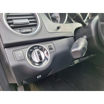 Mercedes - Benz C-klasa  Sedan/Limuzyna 2012,  1.8 benzyna - Na sprzedaż za 54 900 zł - Mysłowice - zdjęcie 9