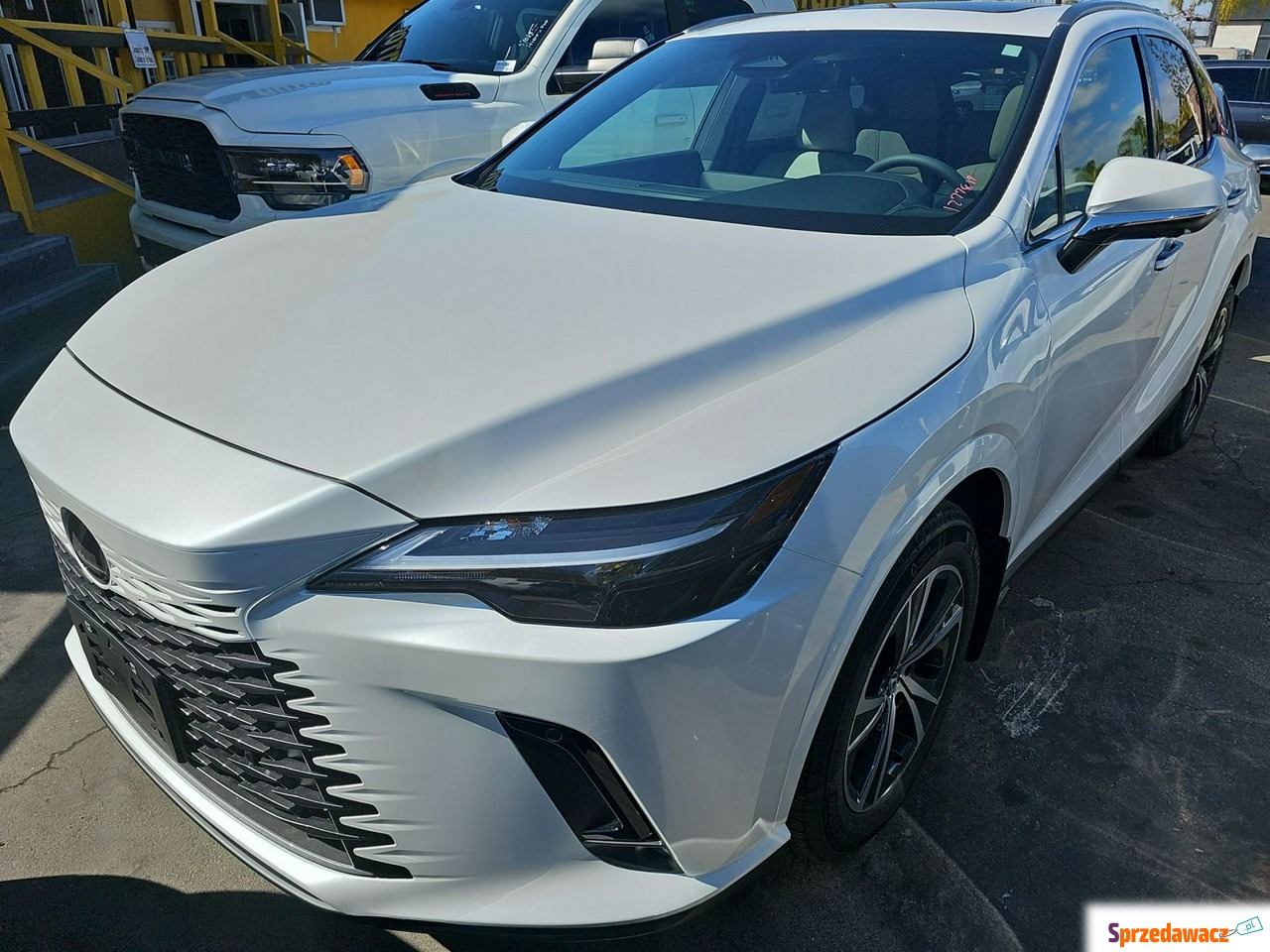 Lexus RX 2023