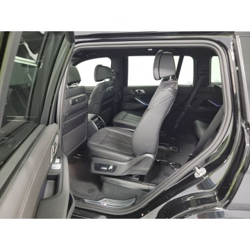 BMW X7  SUV 2023,  3.0 benzyna, automat - Na sprzedaż za 425 580 zł - Katowice - zdjęcie 11