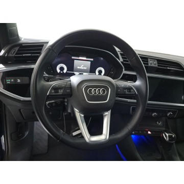 Audi Q3  SUV 2023,  2.0 benzyna, automat - Na sprzedaż za 146 370 zł - Katowice - zdjęcie 9