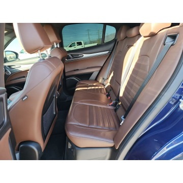 Alfa Romeo Stelvio  SUV 2018,  2.0 benzyna, automat - Na sprzedaż za 89 790 zł - Katowice - zdjęcie 9