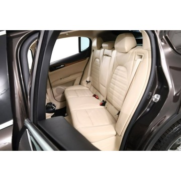 Alfa Romeo Stelvio  SUV 2019,  2.0 benzyna, automat - Na sprzedaż za 130 380 zł - Katowice - zdjęcie 9