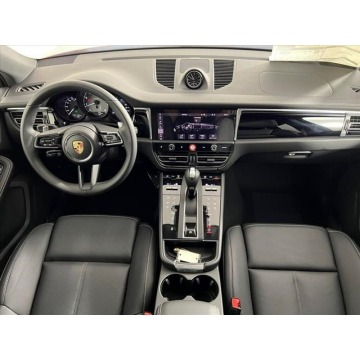 Porsche Macan  SUV 2023,  3.0 benzyna, automat - Na sprzedaż za 293 970 zł - Katowice - zdjęcie 6