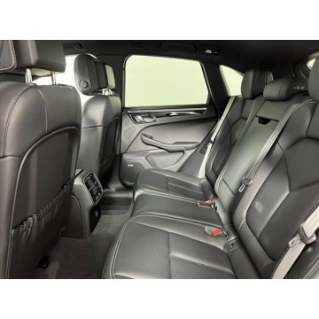 Porsche Macan  SUV 2023,  3.0 benzyna, automat - Na sprzedaż za 293 970 zł - Katowice - zdjęcie 10