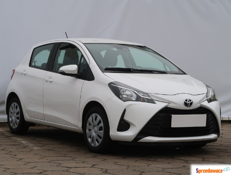 Toyota Yaris  Hatchback 2020,  1.5 benzyna - Na sprzedaż za 43 088 zł - Łódź