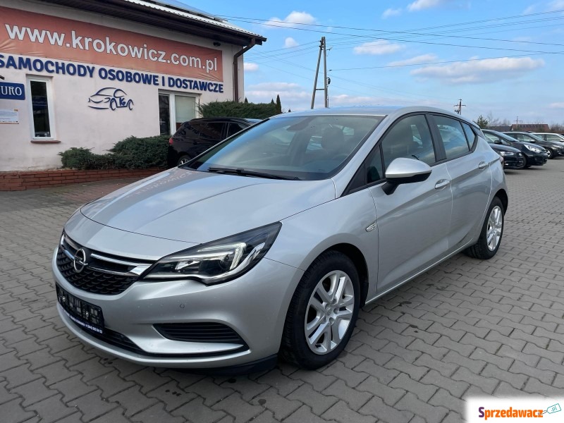 Opel Astra  Hatchback 2018,  1.6 - Na sprzedaż za 39 990 zł - Malutkie