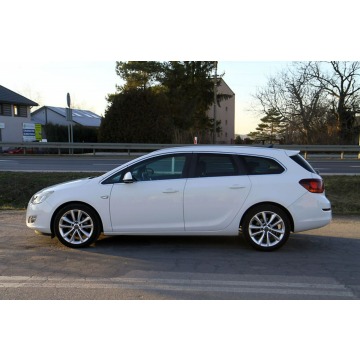 Opel Astra 2012,  1.7 diesel - Na sprzedaż za 23 900 zł - Dojazdów - zdjęcie 5