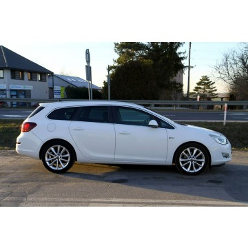 Opel Astra 2012,  1.7 diesel - Na sprzedaż za 23 900 zł - Dojazdów - zdjęcie 6