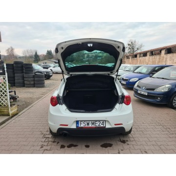 Alfa Romeo Giulietta  Hatchback 2015,  1.4 benzyna, automat - Na sprzedaż za 58 900 zł - Świebodzin - zdjęcie 7