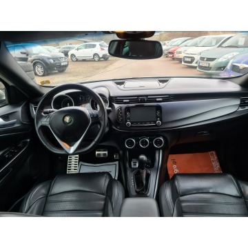 Alfa Romeo Giulietta  Hatchback 2015,  1.4 benzyna, automat - Na sprzedaż za 58 900 zł - Świebodzin - zdjęcie 8