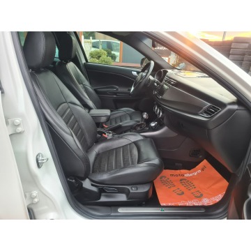 Alfa Romeo Giulietta  Hatchback 2015,  1.4 benzyna, automat - Na sprzedaż za 58 900 zł - Świebodzin - zdjęcie 10