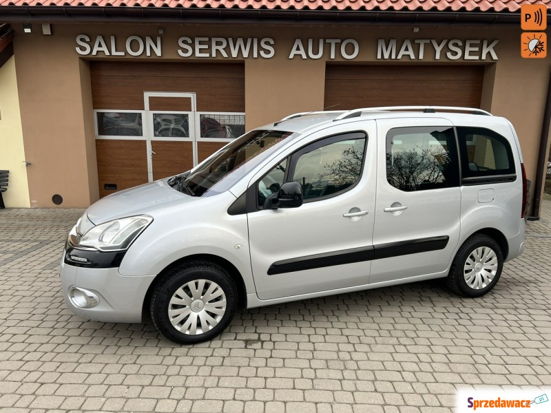 Citroen Berlingo  Minivan/Van 2013,  1.6 benzyna - Na sprzedaż za 32 900 zł - Orzech