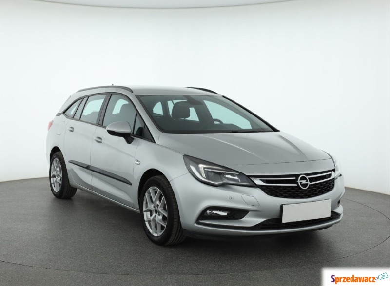 Opel Astra  Kombi 2017,  1.6 diesel - Na sprzedaż za 38 999 zł - Piaseczno