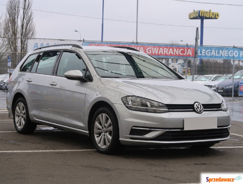 Volkswagen Golf  Kombi 2019,  1.6 diesel - Na sprzedaż za 42 275 zł - Łódź