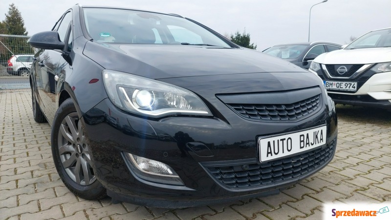 Opel Astra 2010,  1.4 benzyna - Na sprzedaż za 24 800 zł - Gniezno