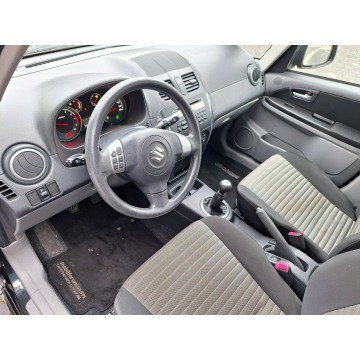 Suzuki SX4  Hatchback 2011,  1.6 benzyna - Na sprzedaż za 32 900 zł - Mysłowice - zdjęcie 6