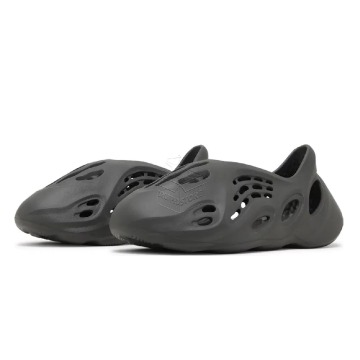 Adidas Yeezy Foam Runner - RnnR Carbon / IG5349