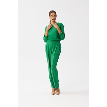 Zielony elegancki kombinezon z łezką w dekolcie