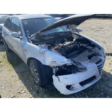 Alfa Romeo 147  Hatchback 2008,  1.9 diesel - Na sprzedaż za 1 999,00 zł - Pleszew - zdjęcie 12